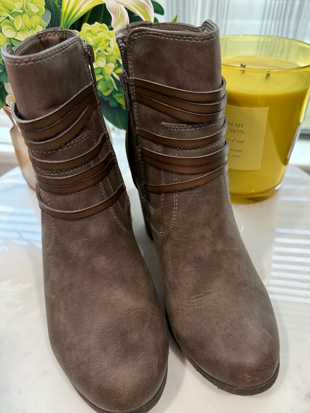 Steve Madden Taupe Brown Ankle Boots with Layered Strap Detail Size 8.5